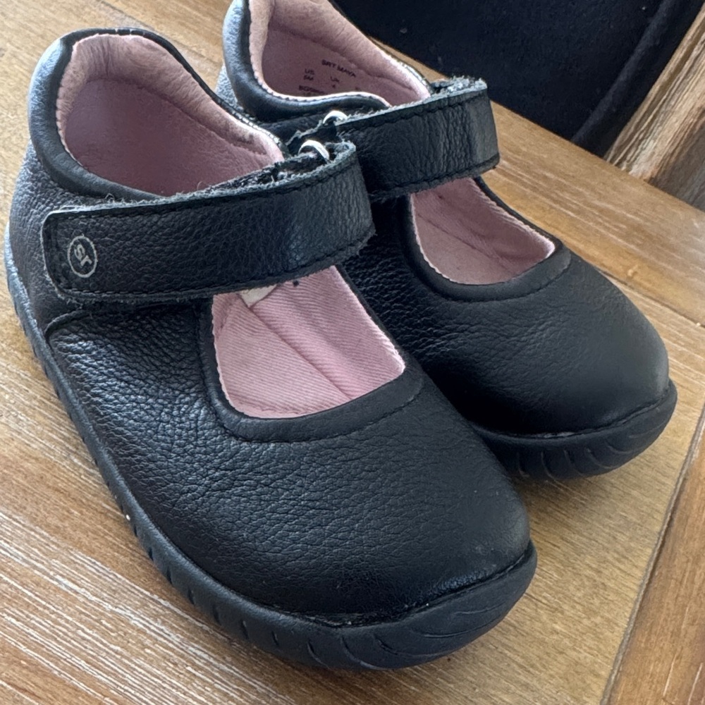 Stride Rite Kids Shoes with Pink Lining US 5 Walking Mary Jane’s